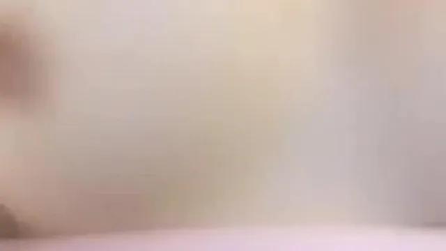 豐滿巨乳美熟女珂愛在地板上跳蛋自慰噴水再洗澡秀很是誘惑不要錯過