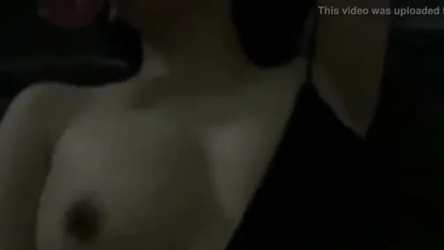 Diosa del diálogo chino con buena apariencia revela su rostro y se la follan hasta el orgasmo