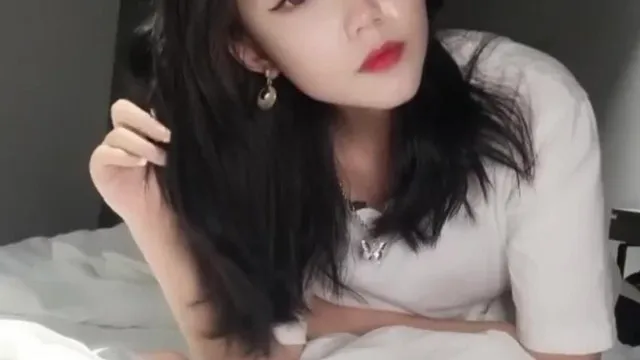 大一學妹 好好打一炮 說說自己兼職當主播的故事