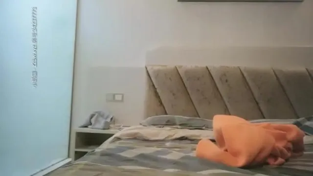 虎子尋花吖約了個肉肉身材少婦啪啪，口交舔弄抱起來操