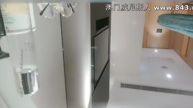极品外围网红脸妹子啪啪性感身材镜头前口交