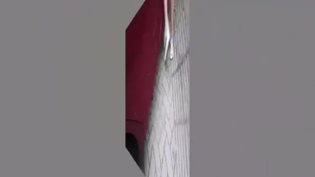 妹子大白天挑战在长沙市区街边吃棒裸体开车超刺激那对木瓜奶超爱不知道有没有被拍到