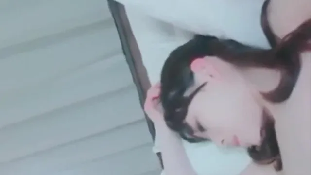 重金约炮超粉嫩美鲍卫生高校极品萝莉无套爆操淫蕩干出白浆