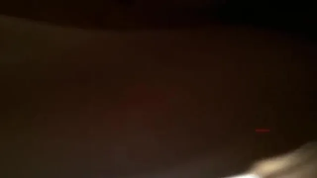 嫩妹和男友的日常啪啪，女生一直害羞一边用手挡住镜头，一边娇滴滴嘤嘤地叫床
