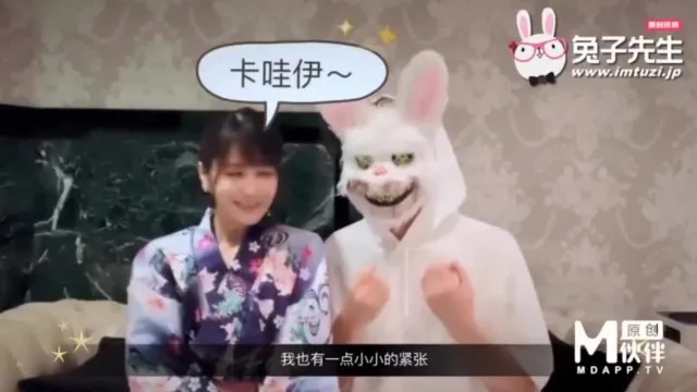 兔子先生 初次见优奈就脱她衣服验证胸型