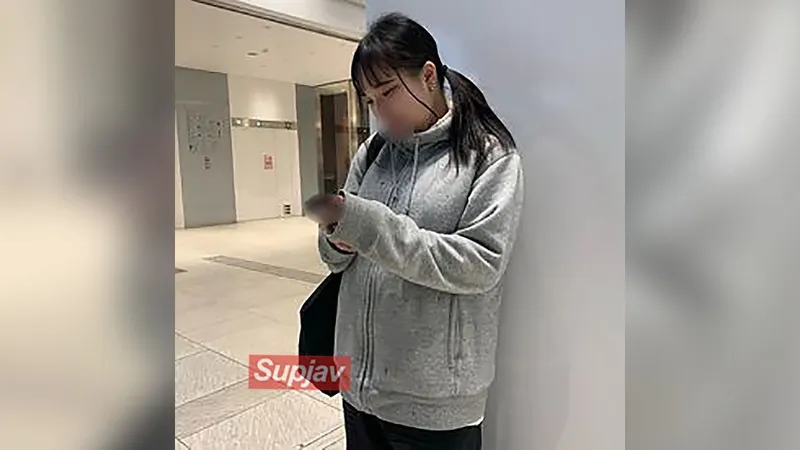 FC2PPV 4345407 *Cantidad limitada 500pt* [Cara] [Gonzo/Creampie] Después de dar a luz a **, la joven esposa que no recuperó su estilo y ya no fue tratada por su marido se convirtió en anfitriona y se dispersó, y debería ser castigada para Gonzo pero···