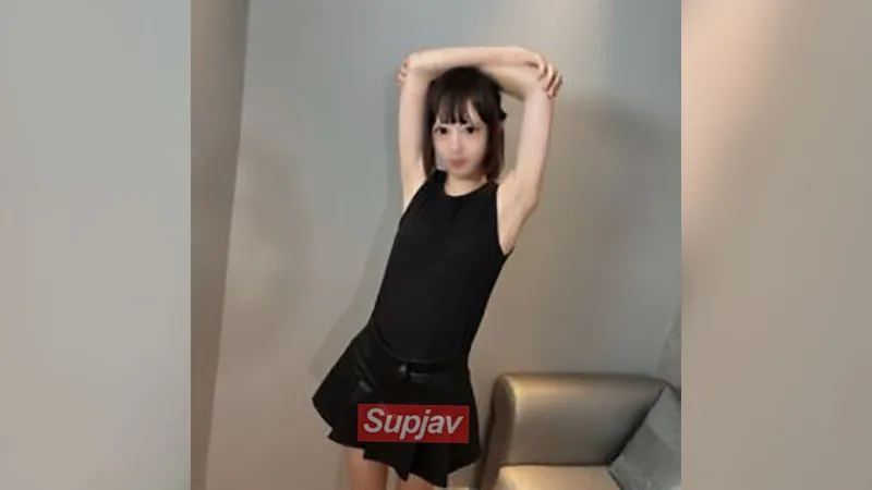 FC2PPV 4569246 【第一彈/第二彈】皮膚白皙、身材苗條的19歲拉麵店美女店員。尖叫性愛與一個超級口交和一個男人給的硬雞巴。性愛的終點是體內射精。