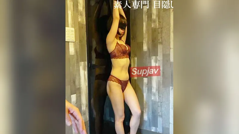 FC2PPV 4582394 整洁的妻子也将她的粗鸡巴深深地吸进她的喉咙，并以一个大的握住结束！ Rie 29岁骨科手术接待[附]