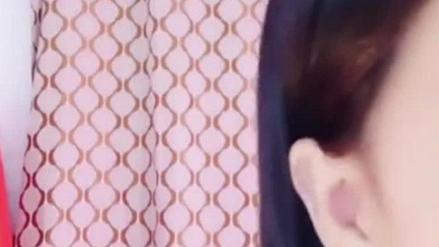 【国产自慰直播】性感长腿小安妮自慰插穴很淫荡