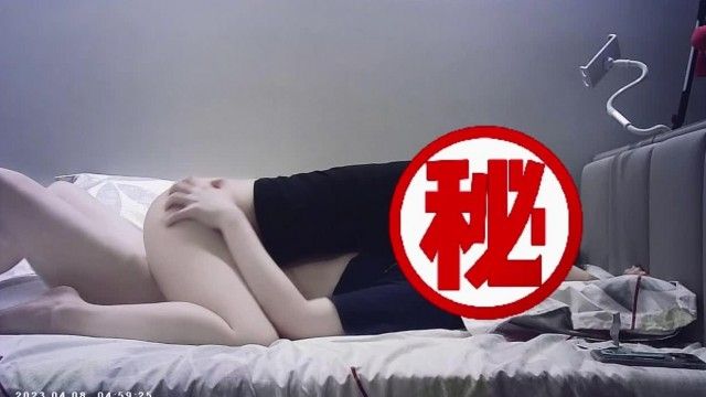 油亮黑丝大屁股女友被猛干