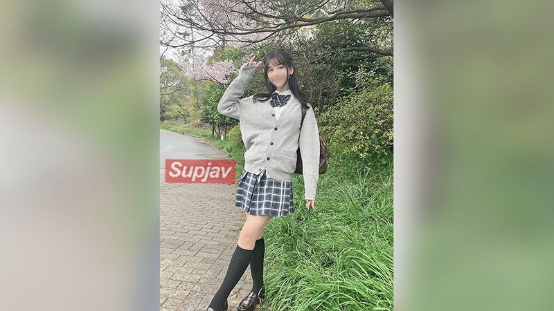 FC2PPV 4669180 茶道部えみちゃん・18歳　隠れ巨乳な色白スレンダー美人　春の陽気でムラムラ発情中出しおせっせ※先着高画質特典付き※ [有]