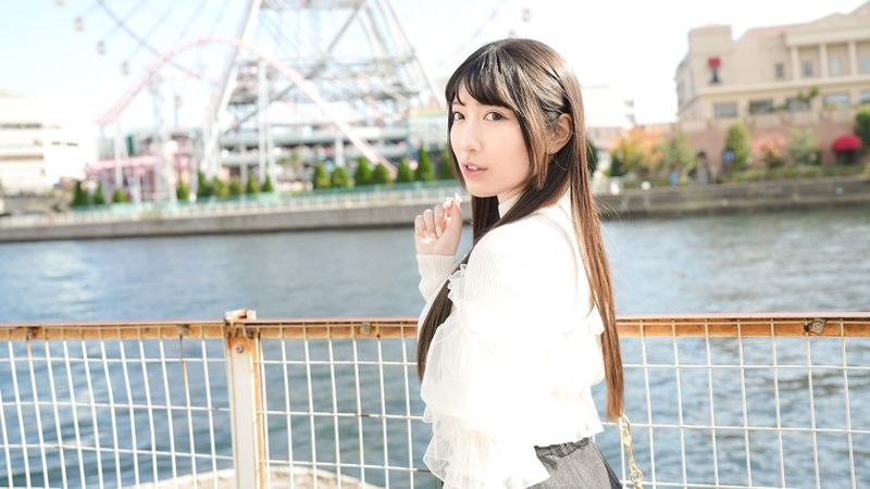 SIRO-5468 參加過某選美比賽的整潔女大學生出於好奇而AV出道!一個20歲有男朋友認真學習打工的女孩,其實是一個每週做愛兩次、每天自慰的好色女孩! ?敏感的F罩杯乳房每次被觸碰都會抽搐,當她的濕剃毛的陰戶被戳時,她會一邊喊著“我要去……我要去……!”一邊沉浸在快感中! Gap Swamp 首次 AV 亮相,隱藏在光鮮亮麗的職業背後的真實本質被揭露! 【初拍】AV在線申請→AV體驗拍攝2360